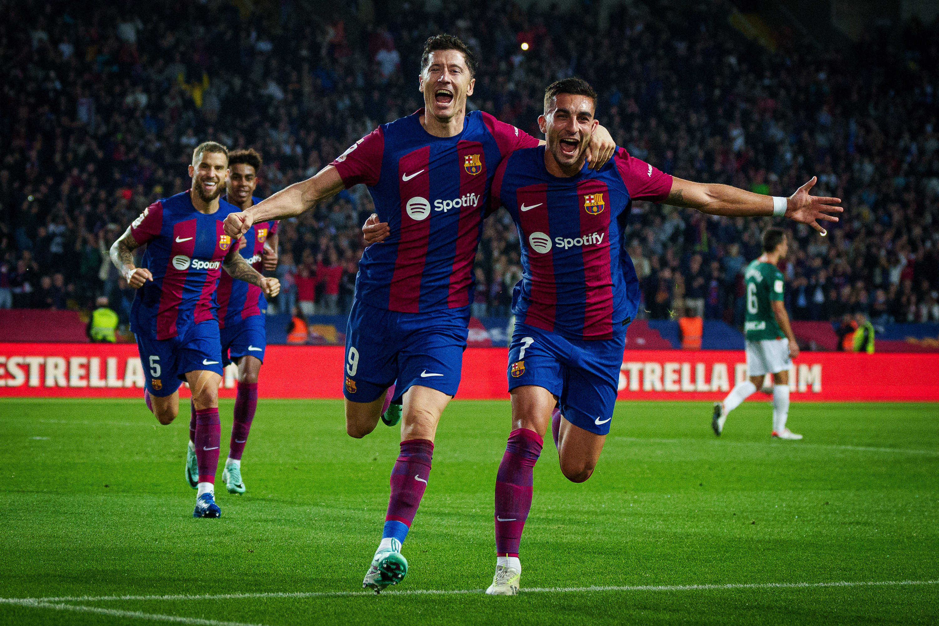 拜仁慕尼黑迎法甲关键赛,赛前更衣室发声,目标明确,轮换策略成焦点的简单介绍 拜仁慕尼黑迎法甲关键赛,赛前更衣室发声,目标明确,轮换策略成焦点的简单介绍